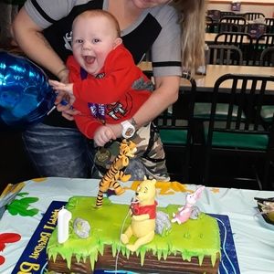 Meet your Posher, Deedee